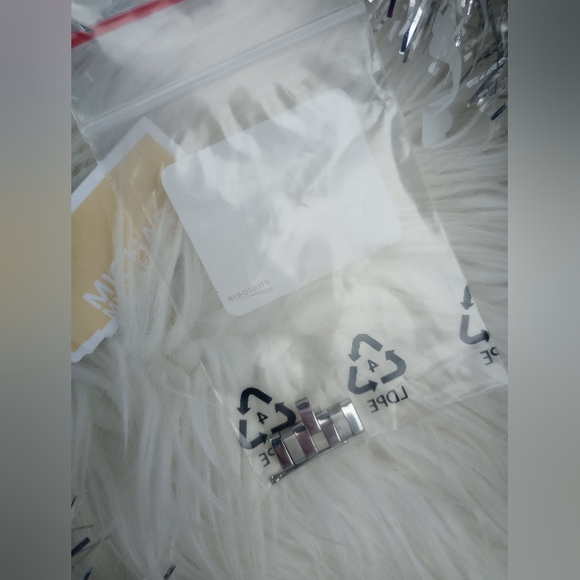 Michael Kors Darci Celestial Crystal Pavé Silver Toned Watch - Picture 17 of 17